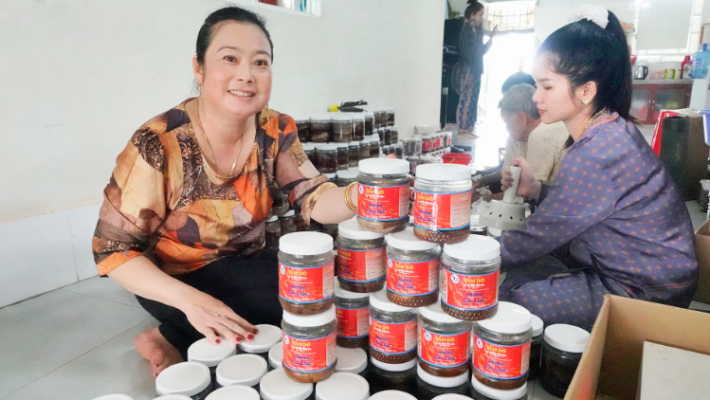 Nông dân Kiên Giang phát hiện “mỏ vàng” ngay sân nhà, mang đặc sản bán trên Tiktok, đếm tiền từ đơn hàng không hết